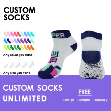 Wholesale Manufacturer Unisex Crew Trampoline Socks Grip Socks