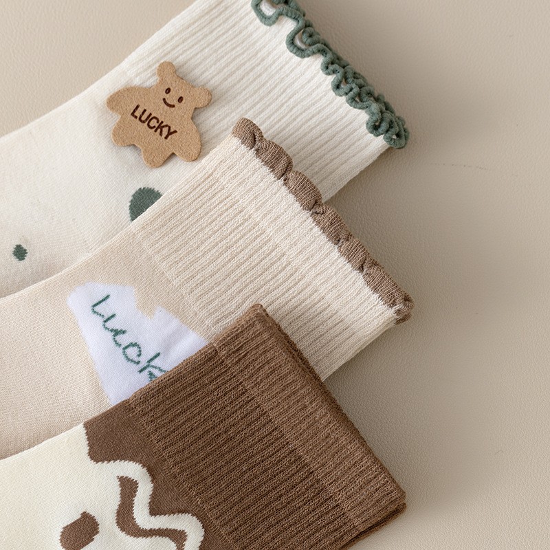 New Style Manufacturer Comfortable Animal Fuzzy Cartoon Crew Socks for Women (3).jpg