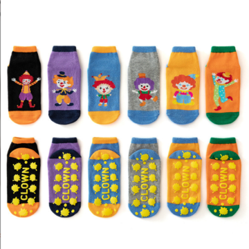 Custom Manufacturer Indoor Trampoline Socks Playground Bulk Grip Socks Wholesale Anti-slip Jump Socks